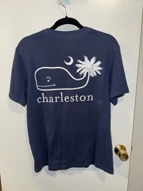 Vineyard Vines Short-Sleeve T-Shirt with Charleston Whale Logo Size XS